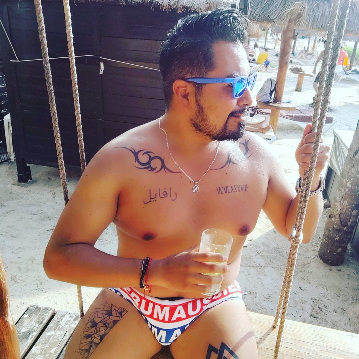 rafaelo183's tweet photo. #NuevaFotoDePerfil https://t.co/07g2LYdS8o