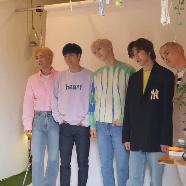 CindyJR10's tweet photo. #EKP_bestmaleseniors_Nuest ❤💖 https://t.co/F0E1g2NDRv