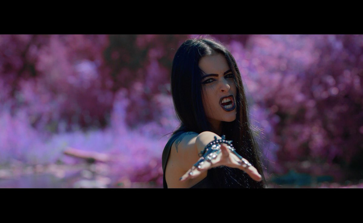 sharone_music's tweet photo. “Fade Away” drops in 10 DAYS via #DIRecords! Along with a KILLER music video done by @DigitalMyle. Be sure to pre-save the single here:
https://t.co/yEjhFKMqcS https://t.co/ayaTQwHhHA