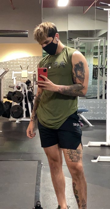 Why am I so long https://t.co/9jFN07o2LT