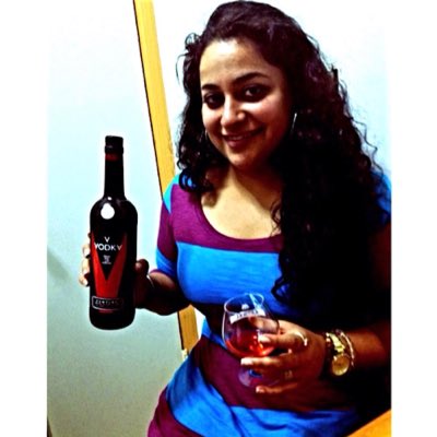 Serend1p1ty9's tweet photo. Am I an influencer now?
#VampireVodka #31NightsOfHalloween https://t.co/Du7YZLLprL