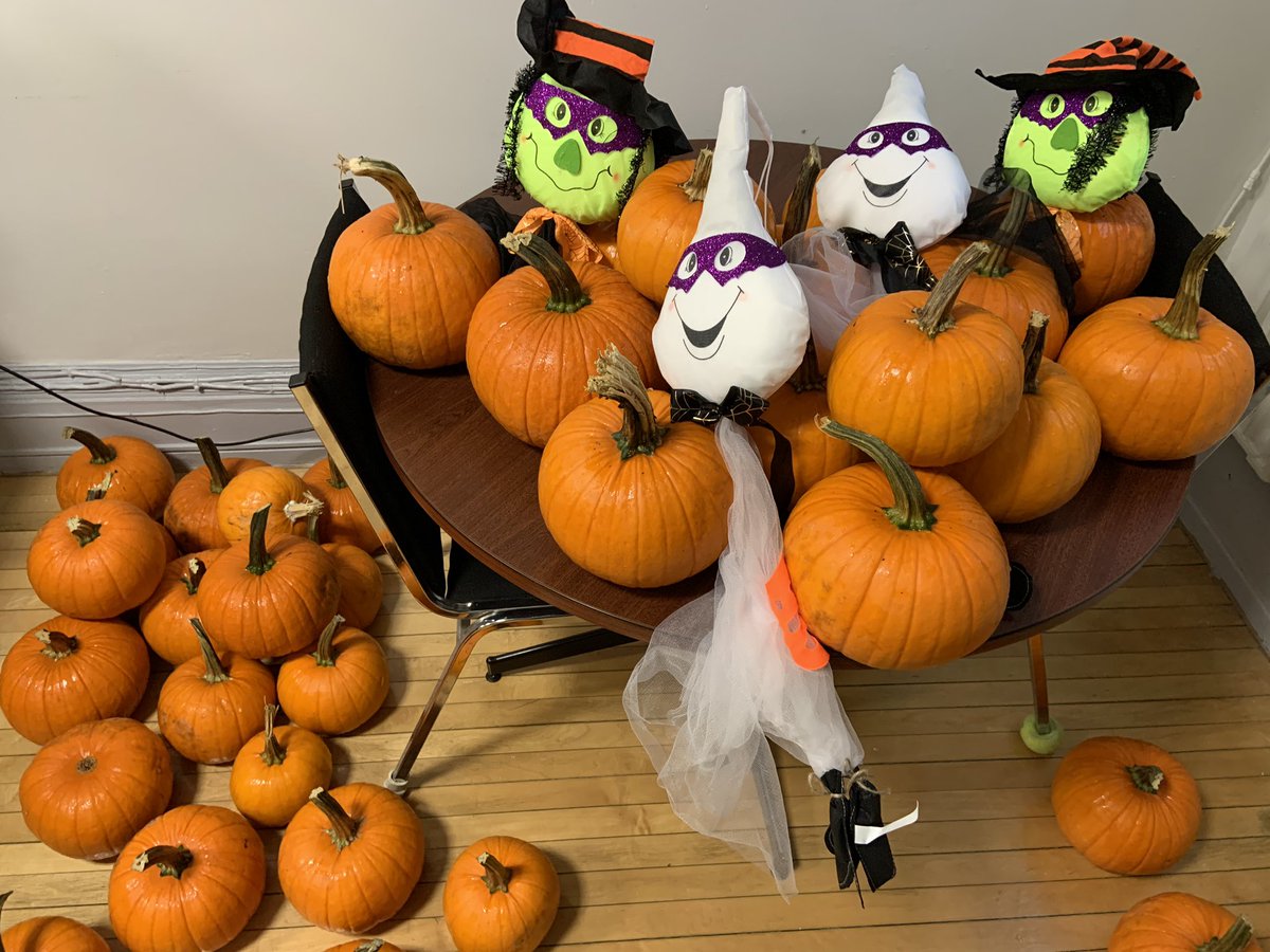 They have arrived! 🎃 🎃 🎃Thank you to HandS for donating a pumpkin to each class and Leah Trineer for delivering them this morning.  We will hold a pumpkin carving contest and the winning class will receive a prize.