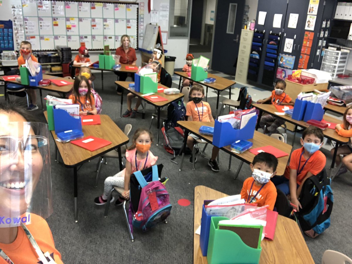KDEdragons's tweet photo. Dragons unite against bullying!  We believe in kindness, acceptance, and being inclusive.  #KATYISD @katyisd #KDEPride #UnityDay2020 https://t.co/yVDxgBSl1J