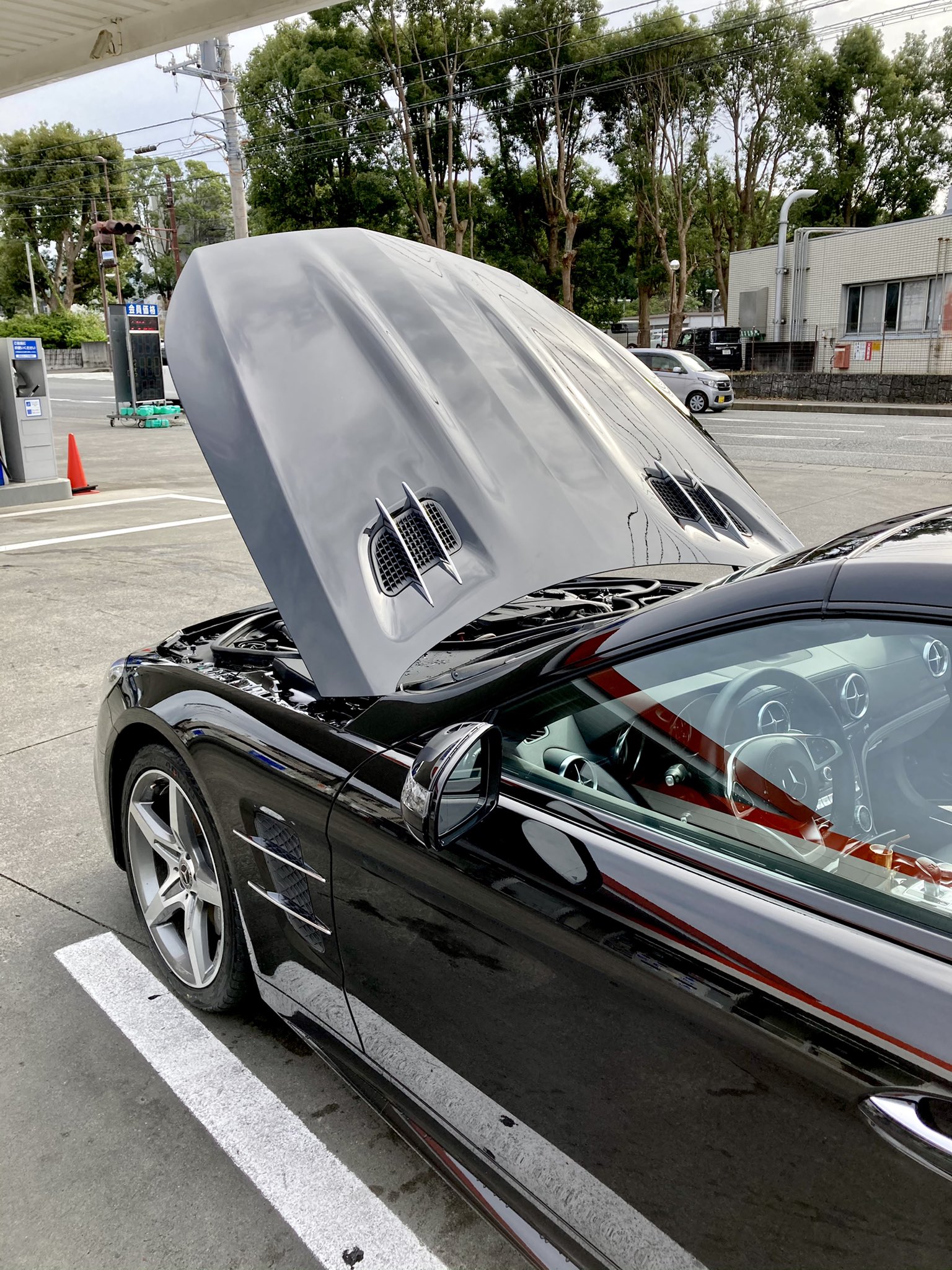深谷知広 今まで乗った車の中で1番カッコいいボンネット メルセデスベンツ Sl400 T Co 2enpidymvk Twitter
