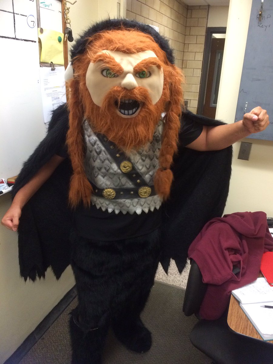 BayShoreHS's tweet image. Don’t forget! Tomorrow &amp;amp; Friday (10/22 &amp;amp; 10/23) are BAY SHORE PRIDE DAYS! Wear your maroon &amp;amp; white Bay Shore gear to show your school spirit!

@bshs_athletics
@bayshorearts #GoMarauders 
#BSSDPride #DreamLeadAchieve