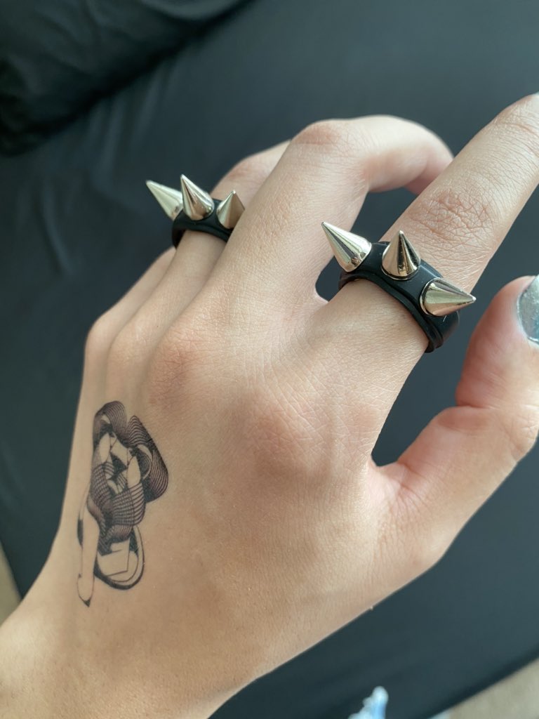 Some of the best self-defense weapons are custom made. Here’s something of my own creation, my ‘Lykke Li Spikely’ rings. These solid steel spikes might not look sharp but believe me when I say they will pack a punch and leave a mfer needing to book Dr. Miami to repair the damage.