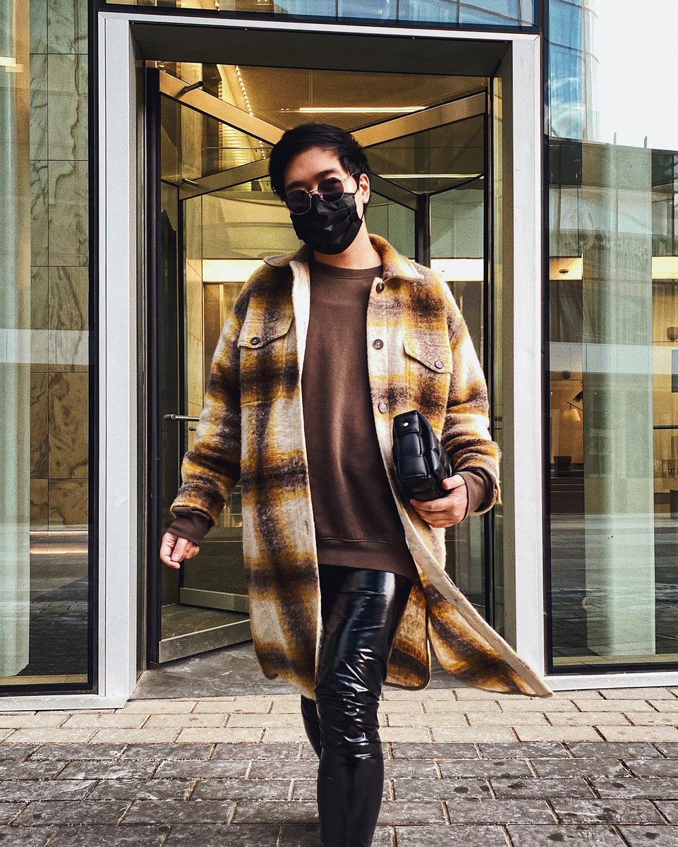 post flu shot with a sore right shoulder 💉 #abflushot2020