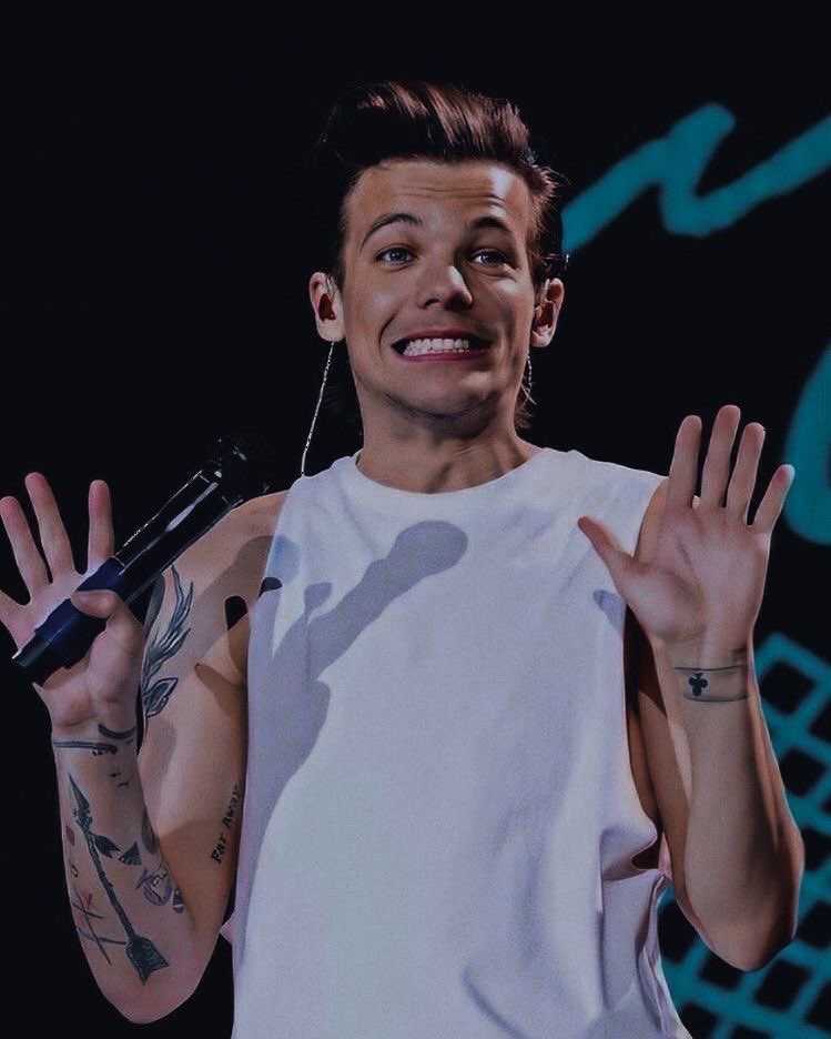louis tomlinson being prettier than all of us; a necessary thread