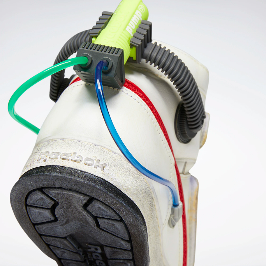 theplothickens's tweet photo. Nunca quise tanto un par de zapatillas. https://t.co/1qZdOyW3GW