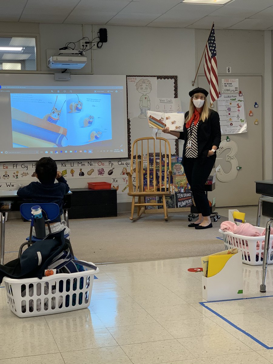 We love having visitors in our classroom! #Live and #Virtual! Principal <a href="/JasonDiCarlo/">Jason DiCarlo</a> and Mrs. Fawcett even dressed up for story time! #KinderReadsToo #MeetOurNurse <a href="/Sanborn_APS/">Sanborn School</a>