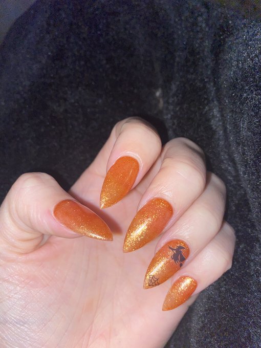 📣Reimbursement Opportunity 📣 $end 100$ for my boots or $end 50$ for my nails First choice gets 1 custom<a href="/tag/newprofilepic"class="tags"><span>#newprofilepic</span></a>