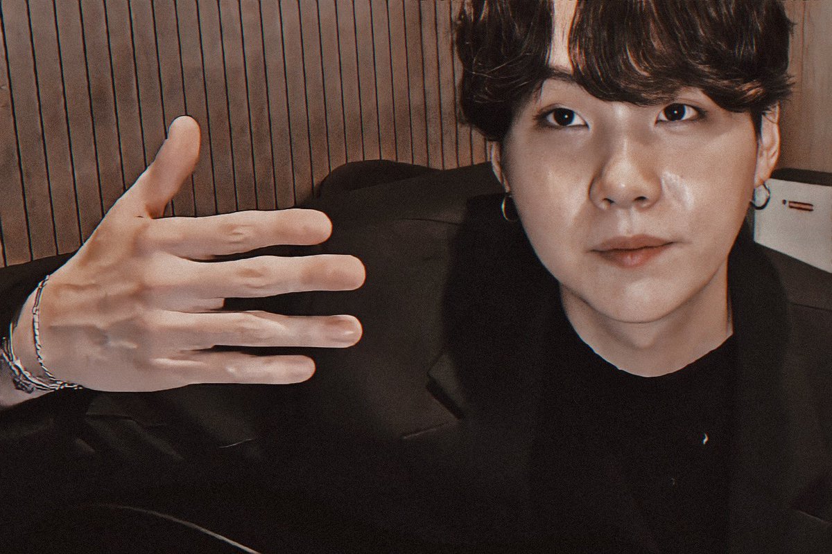 very nice hands, yes