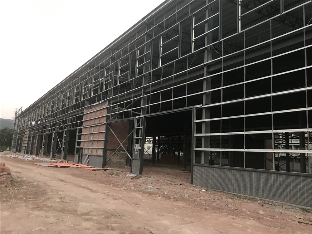 junyousteel's tweet image. # TPA Housing #
Wall cladding installation on going.
#steelstructurewarehouse
#steelgodown
#steelstructureworkshop