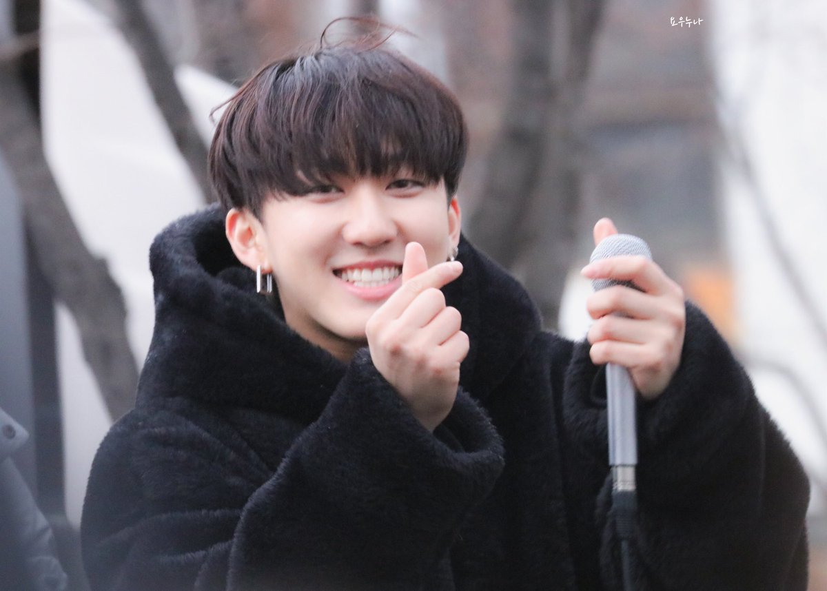 changbin in this jacket — a fluffy thread