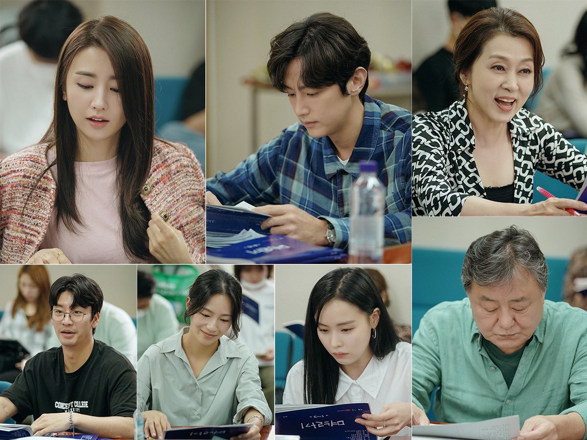 Kdramastars1's tweet photo. جلسة قراءة النص الاولى للمسلسل القادم #TheInLaw
- #KdramaStars1_TheInLaw https://t.co/fDHUMyHjKh