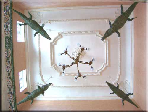 There’s also apparently a town hall that has 4 crocodiles hanging from the ceiling, displayed at the Nîmes town hall, or Hôtel de Ville.