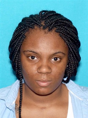 WSMV's tweet photo. Laquanashaneachia Leach is wanted for multiple charges including assault on an officer.  https://t.co/RE5IEsIhtg https://t.co/AVWfDu6ORb
