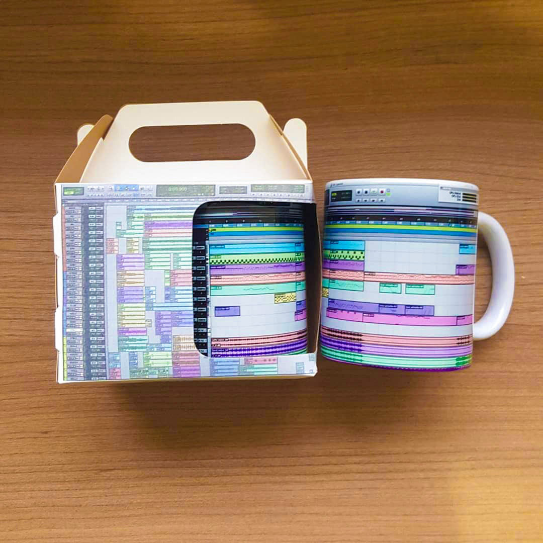 ☕ Mixing in/out of the box...
📷 https://t.co/HKPw9UBVIk
▶️ https://t.co/4vSB1ePnkL
#mug #box #coffee #recording #mixing #daw #protools #avid #iamavid https://t.co/VHObZ8Ynhz