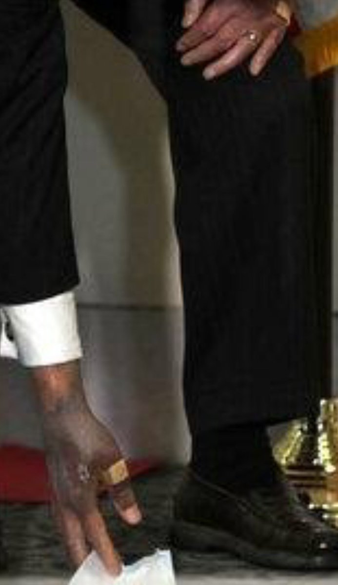 Whatever is going on with Mitch McConnell& #39;s health, the bruising and / or necrosis on the right upper extremity, includes more than the hand & weeping wound on the thumbIt extends at least past the wrist & up the arm The left hand also shows swelling and discoloration