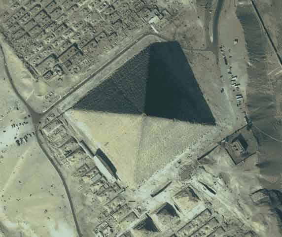 To enhance & tune this connection certain dimensions were used in the pyramids constructionFirstly it’s actually an 8 sided pyramid, although this is only obvious from aboveTo achieve this would have added dramatic architectural challenges for an already massive project