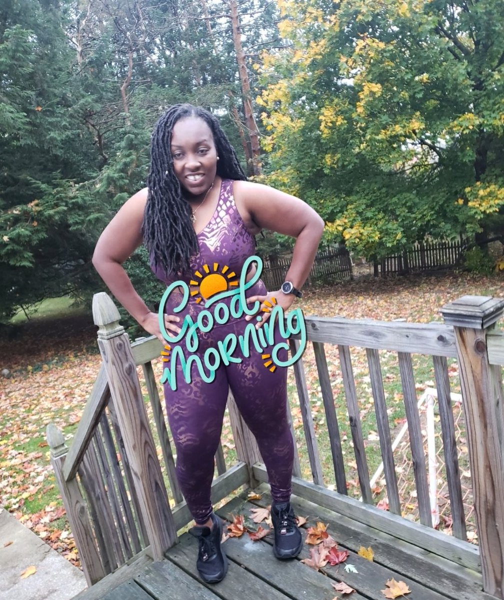 LivFit413's tweet photo. RunStreak Day 1064!!!!!! Countdown to year 3 loading โ
โ
โ
โ
โ
#GhanaianRunner #runlivrun #RWRunStreak #runstreak #LivFit #CoachLivita #runeveryday #runnerworld https://t.co/bRA5EYFESU