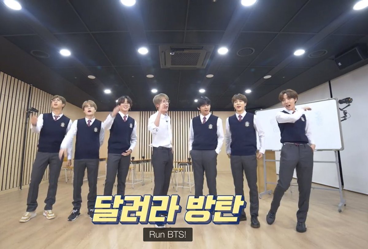 〖 Day 294, #오늘의방탄〗
-Run BTS! ep. 112
-BTS cutouts at the Dodgers game!
https://t.co/1GrIik3Jsp
-JIMIN VLIVE
-Tae was active on weverse!
-Hobi tweeted 🥺 https://t.co/h4vTsiU2f0 https://t.co/h3BY5NCeyh
