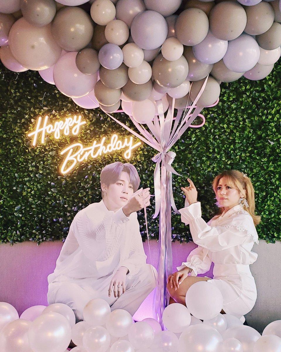 leysamaid's tweet photo. My fave pic from #jiminbirthday https://t.co/H6jGOUE6WL