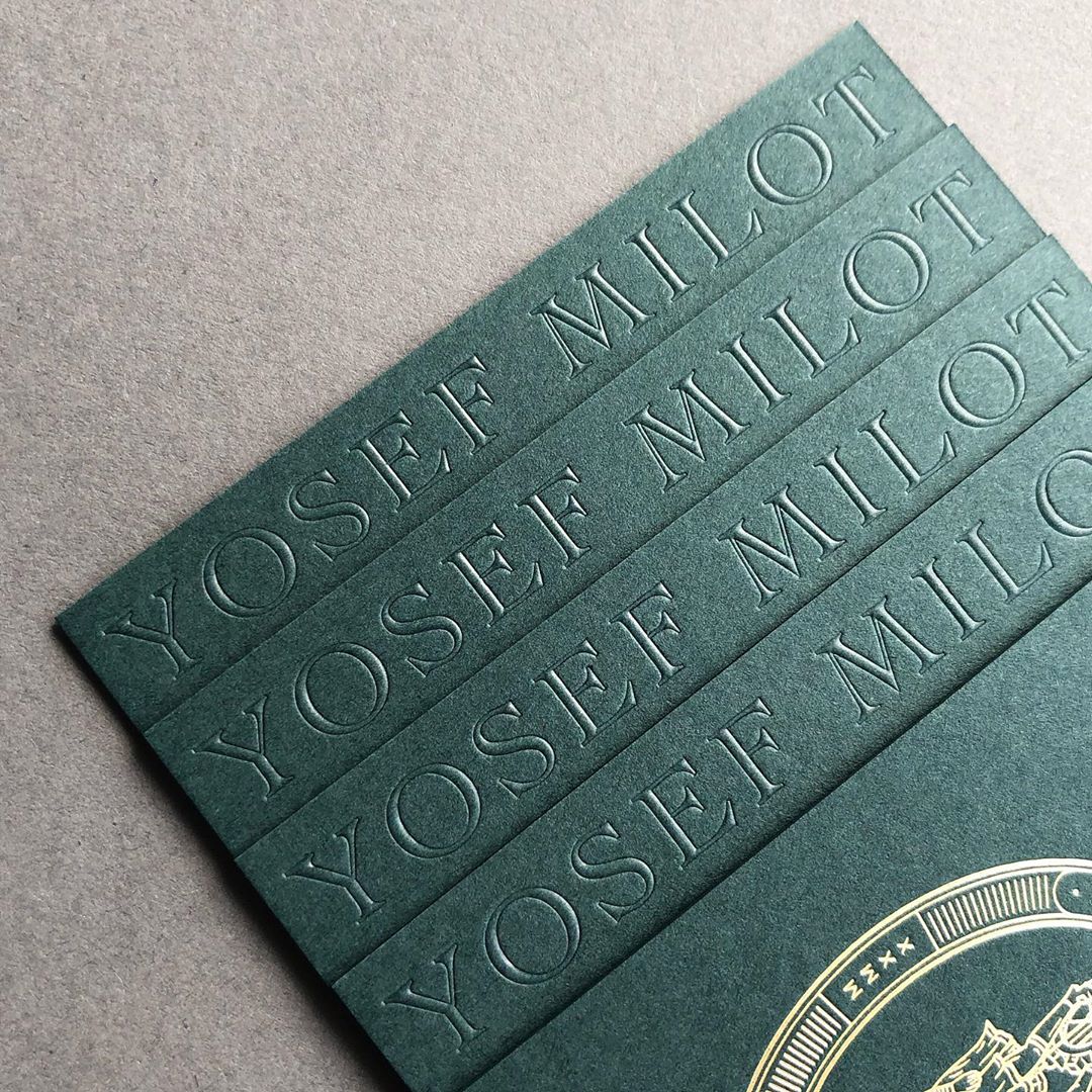ballanddoggett's tweet image. Blind embossing on @colorplanpapers Racing Green by @dot_studio_ .

#ballanddoggett #Colorplan #ColorplanColours #premiumpaper #luxurypaper #colouredpaper #blindembossing #blindemboss #ColorplanRacingGreen