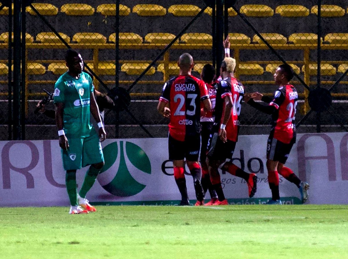 🇨🇴 #CopaColombia #16vos
✔️Partidos de ida:
🔺Deportivo Pereira 1x0 Tigres
🔺Jaguares 0x1 Deportes Quindío
🔺La Equidad 1x2 Cúcuta Deportivo
🔺Boyacá Chicó 1x1 San Andrés
🔺Envigado 3x0 Once Caldas https://t.co/W7Y7Z6q1w7