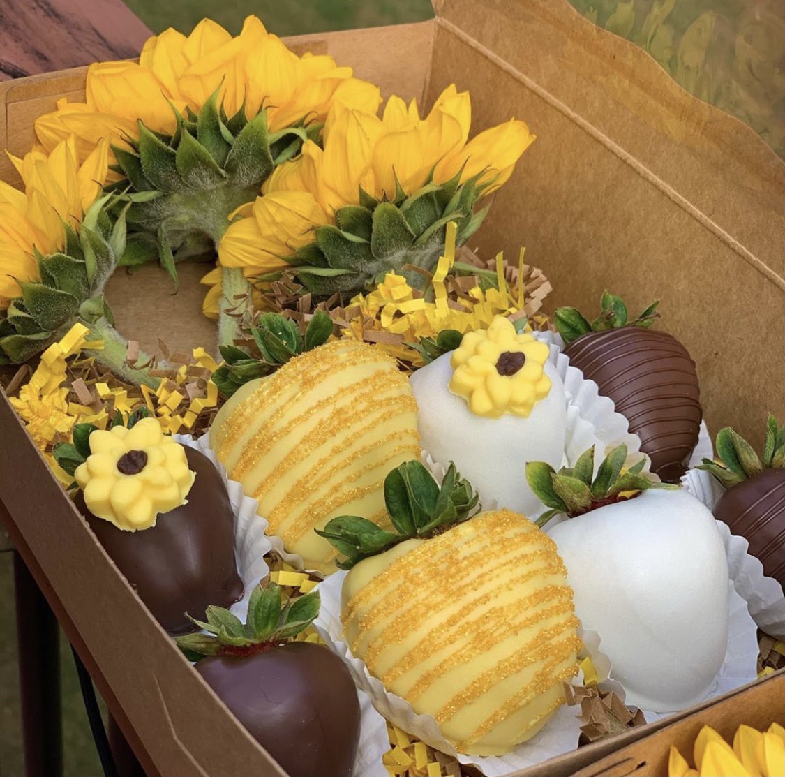 sxephanie's tweet image. Hi please support my small dessert business 🤎 we make every order fresh and use organic ingredients ☺️