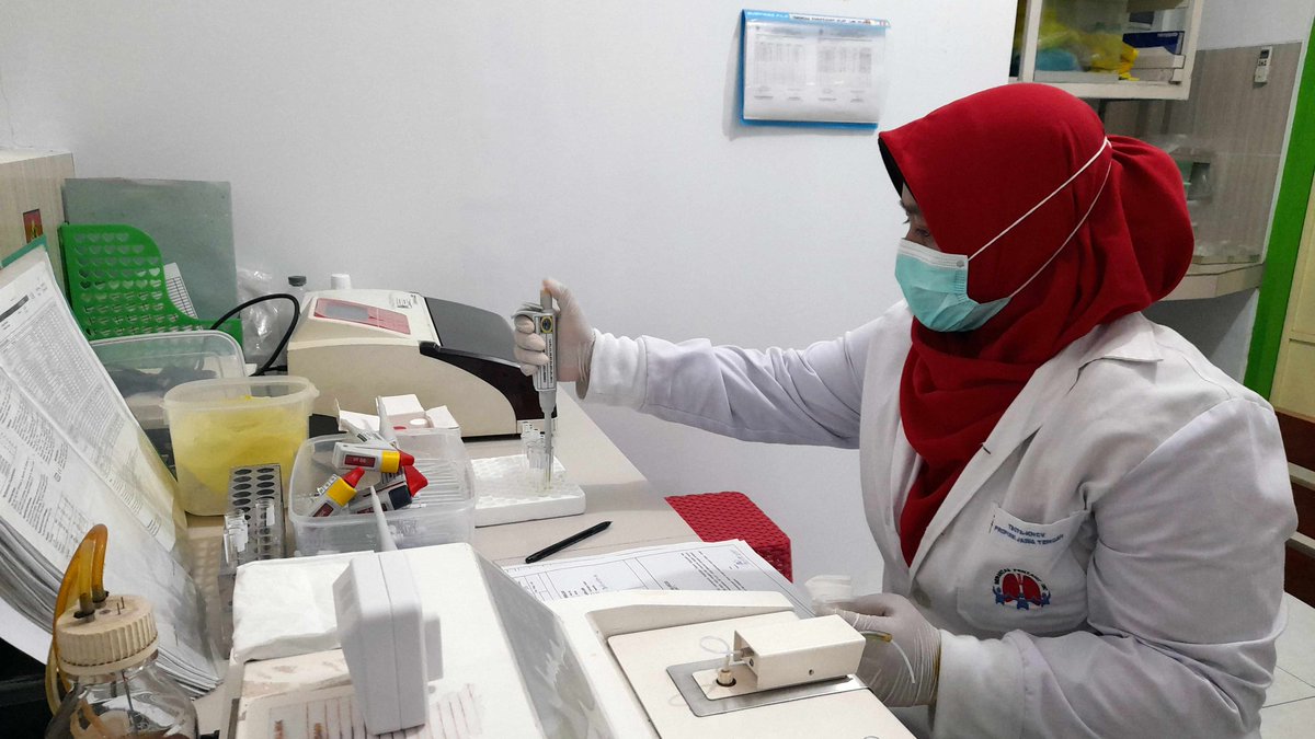 dinkespati's tweet photo. Hi sobat #DinkesPati 19/10/20 UPTD Labkesda Pati melaksanakan pemeriksaan Cholinesterase kepada 16 petugas fogging guna mengetahui apakah terdapat zat pestisida dalam darah krn zat pestisida dapat menyebabkan gangguan kesehatan

#cholinesterase
#labkesda
#dinkespati https://t.co/h2AgBeBMHm