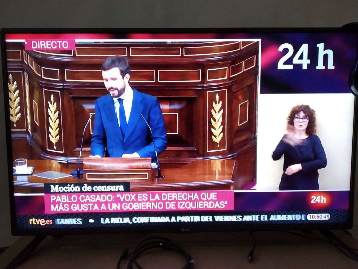 Neonat0's tweet photo. @pablocasado_ del @populares atacando al @vox_es de @Santi_ABASCAL e @ivanedlm diciendo que mientras esté vox la gente no les votará 😂 https://t.co/5zxckGC1Bc