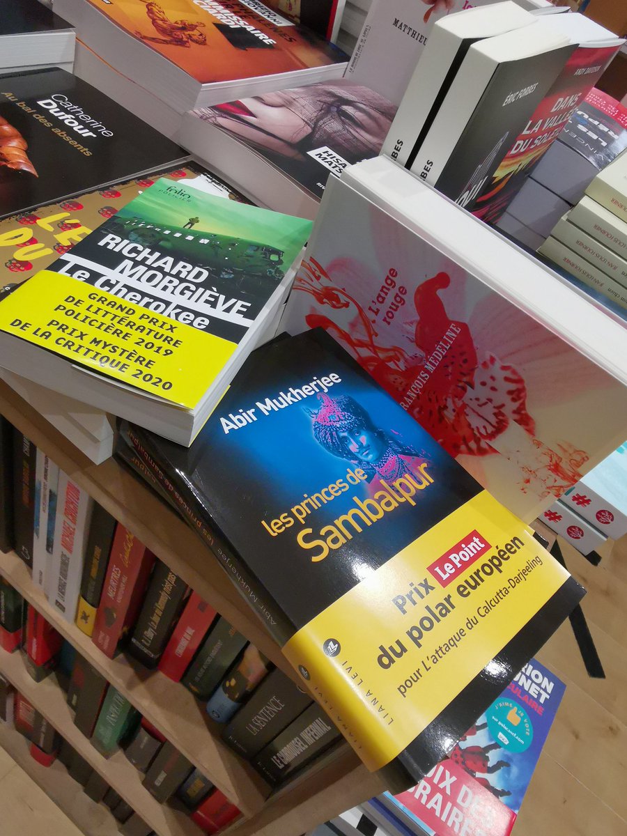 <a href="/AmelieDor/">Amélie Dor</a> À l'excellente librairie <a href="/Lib_LaMarge/">Librairie La Marge</a> hier, à Ajaccio