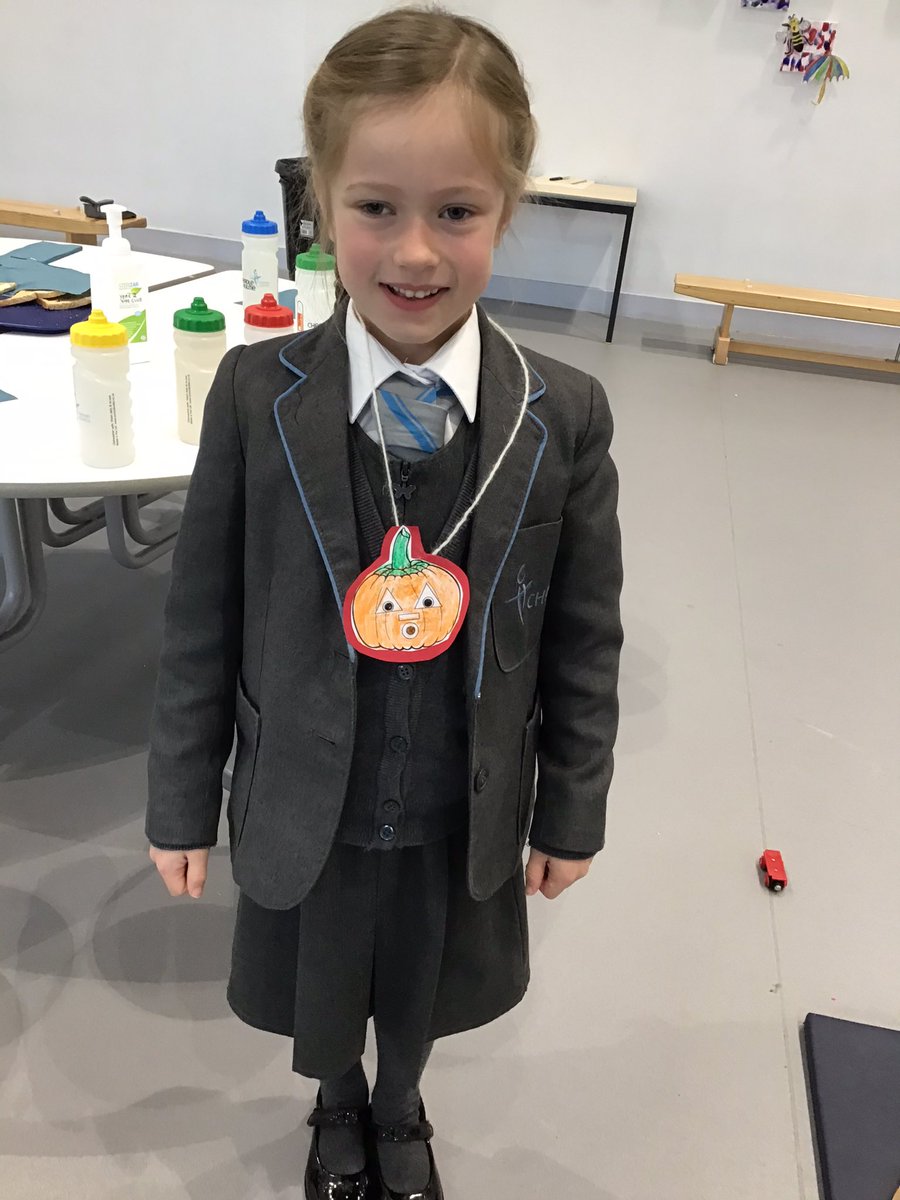 CHPSKidsClub's tweet photo. Lots of giggles in breakfast club this morning as we make some terrific towers and Halloween costumes! π#CHPS #CHPSREC #CHPSY1 #CHPSY2 π·π» https://t.co/3TuPI2mqJm
