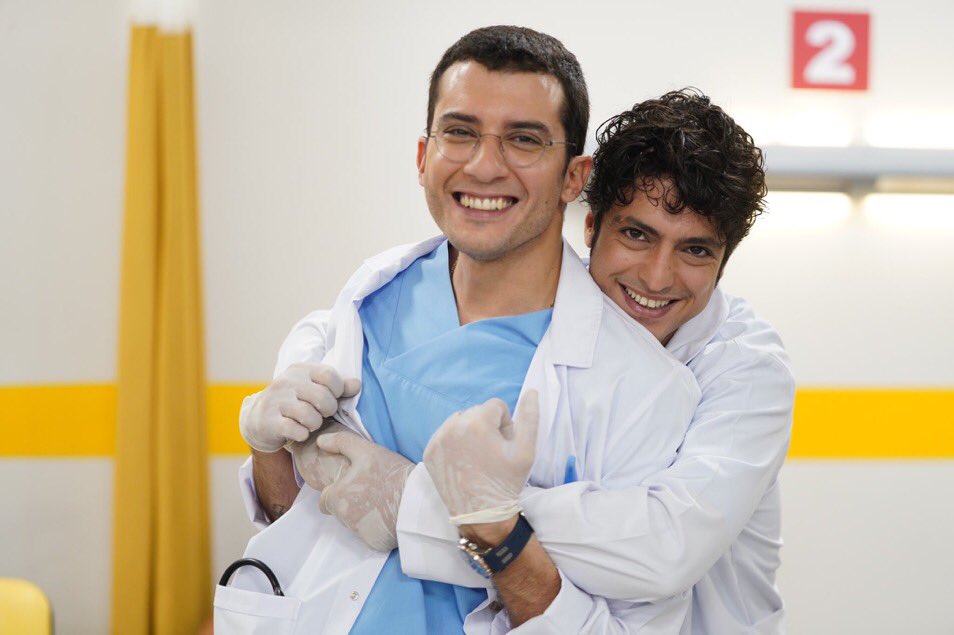 Демир из фильма чудо доктор. Гаройиб доктор демир. Демир чудо доктор. Онур туна чудо доктор. Фират чудо доктор.