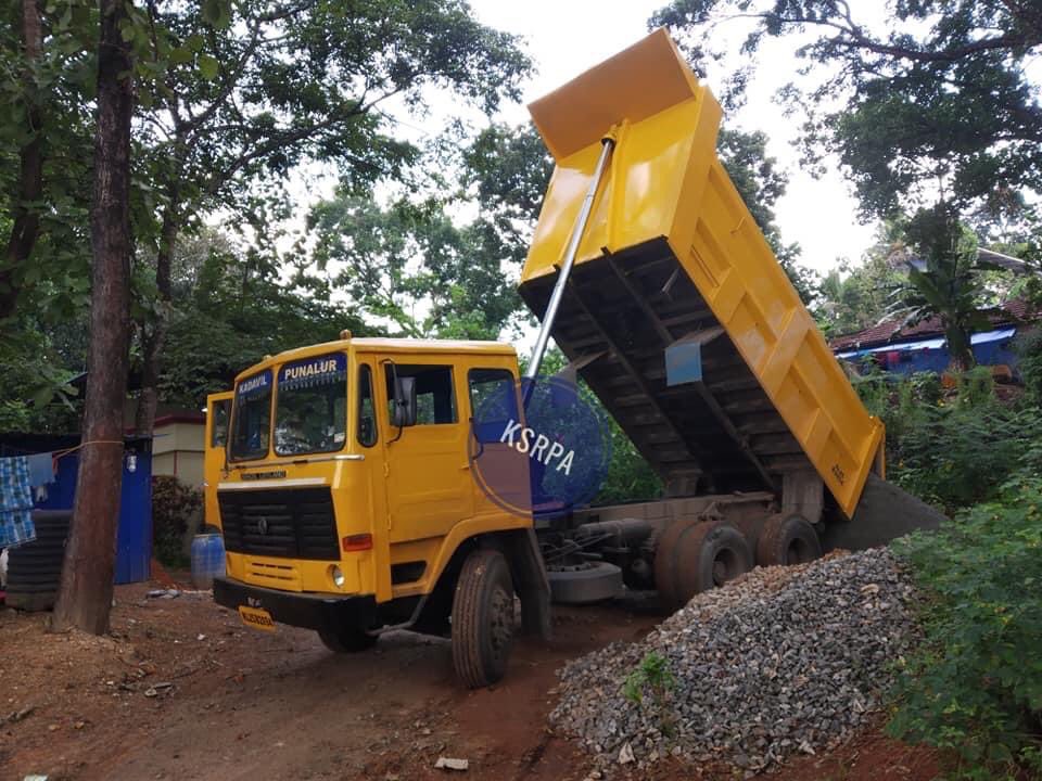 KHKrishnan2's tweet photo. ⁦@drmmadurai⁩ ⁦@SrDCMMadurai⁩ ⁦@GMSRailway⁩
From SengottaiTrain Passengers Welfare Association.
Sharing post of Kollam Sengottai Railway Passengers Association.Civil Construction Works Related to Kollam Punalur RailwayLineElectrification is going on at Punalur. https://t.co/sAr0M35u18