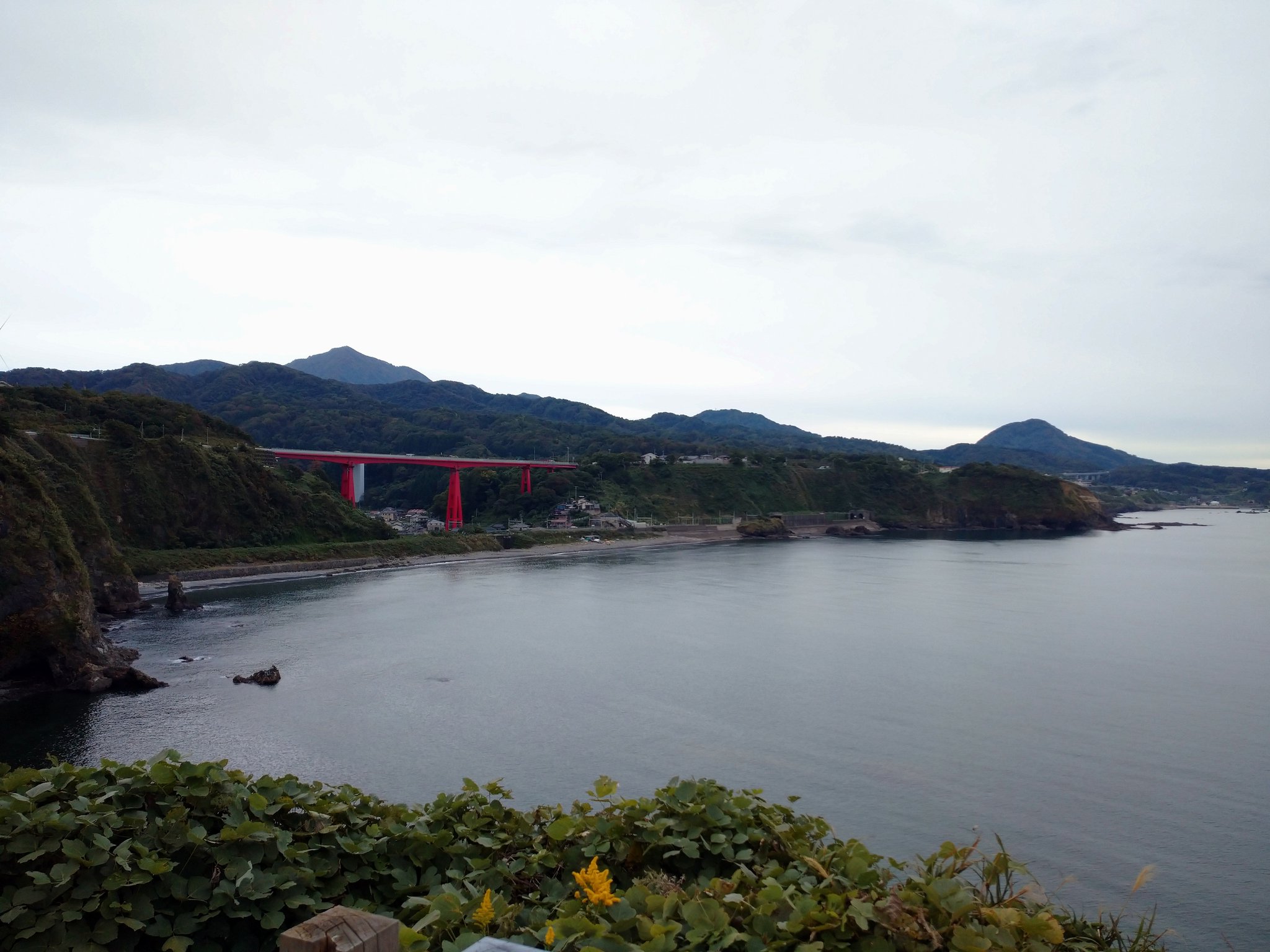 ラーメン大好きkaizuman 恋人岬 グアムにある恋人岬は 昔 初めて全巻揃えたコミック 愛と誠 で知った 岩清水弘の 君のためなら死ねる は漫画史に残る名言 新潟市出身の小林まことさんの 1 2の三四郎 でパロられていた でも 一人で来るとこじゃ