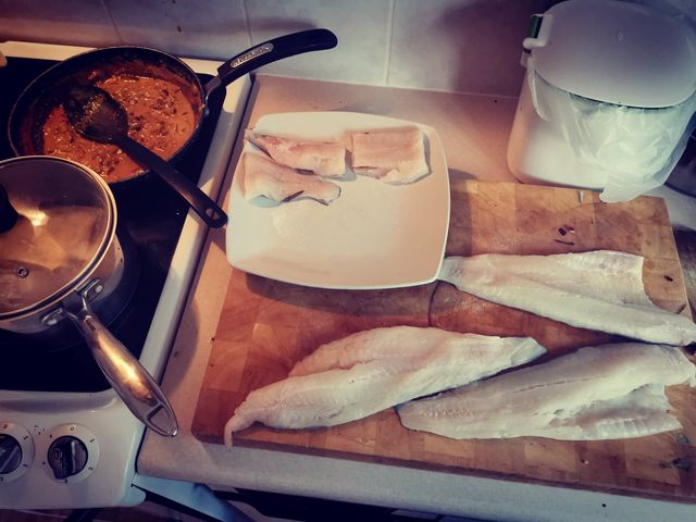 PlateInvader's tweet image. Whipped up a storm in the kitchen last night!

The photography skills need some work, it was a last minute 'Shit, I'm meant to take a photo of this!'

Fresh cod, Katsu sauce, rice and steamed vegetables an absolute banger! Katsu sauce is one of my favourite things ever.

#Foodies