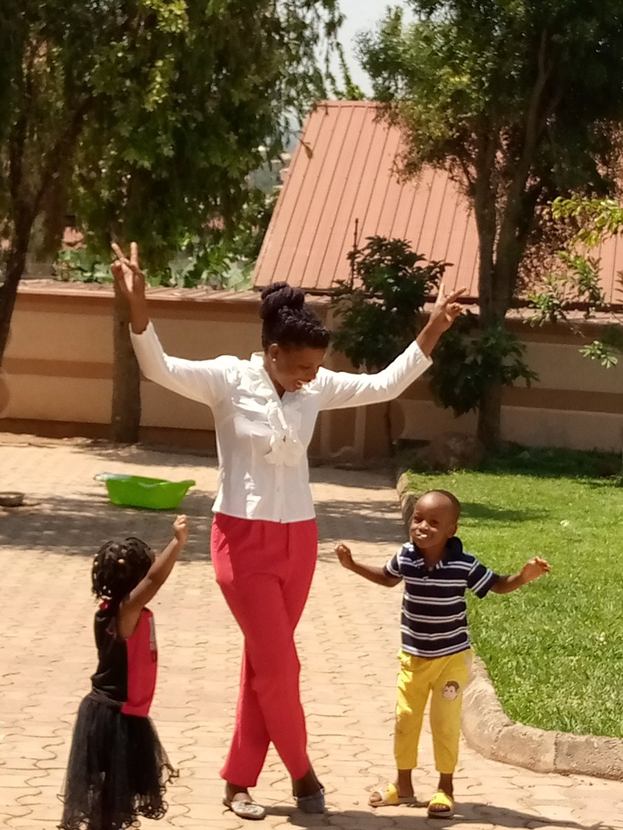 Hello, I am new on the streets.... please take me around.
Please follow me up, I quickly follow back.

For my cleaning services.... check my pinned tweet...