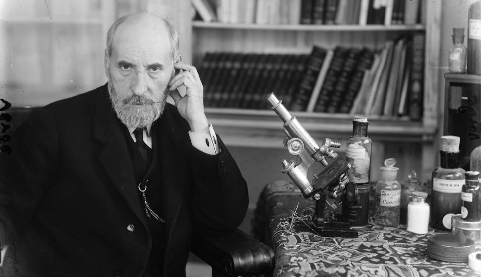 Doctor_Bacteria's tweet photo. Cajal, razón o sugestión.

"Razonar y convencer, ¡Qué difícil, largo y trabajoso! ¿Sugestionar? ¡Qué fácil, rápido y barato!" https://t.co/xU1Gjw6KmM