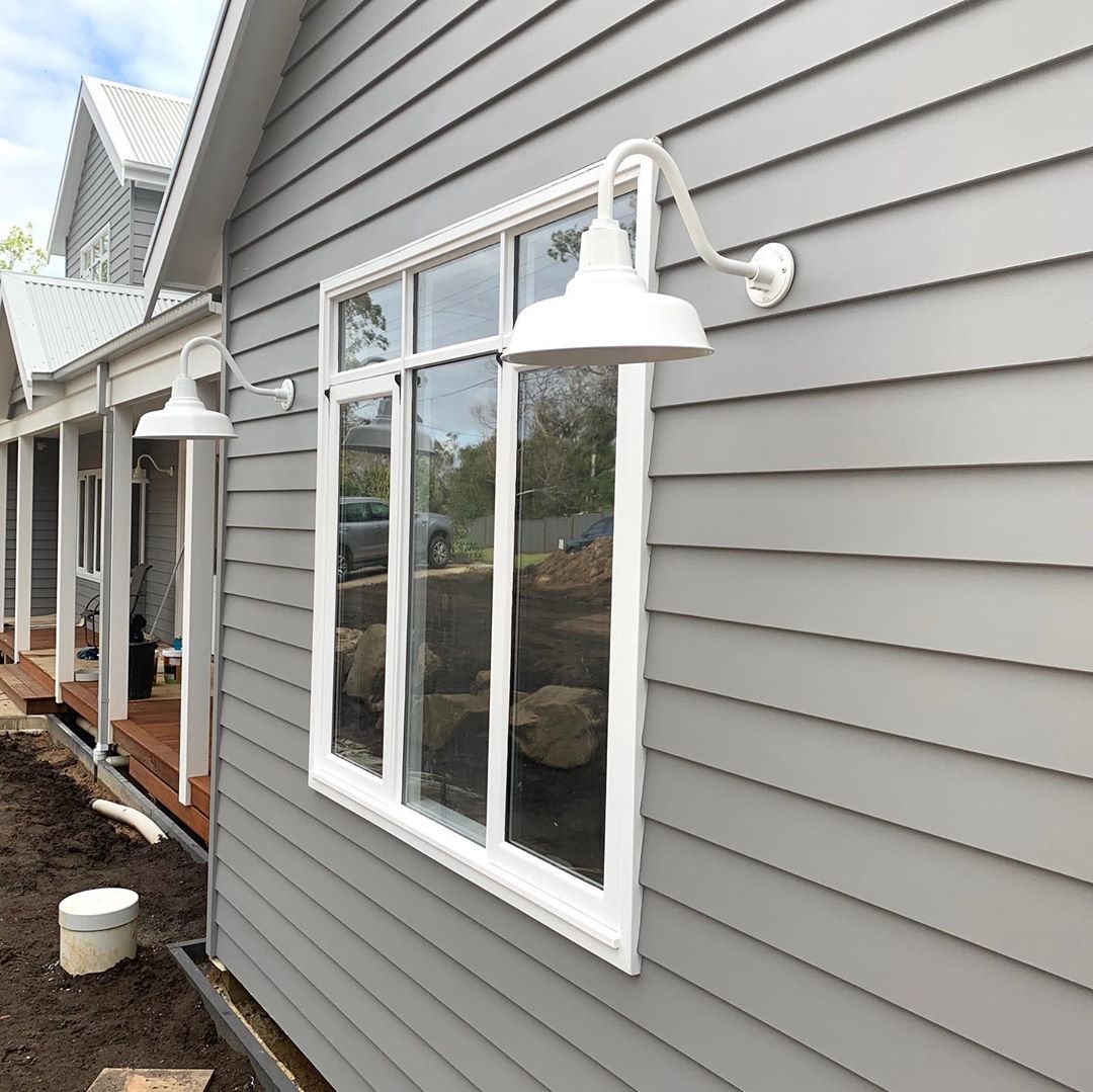 BarnLightAU's tweet photo. How exciting 😍 
We just adore how these Universals Goosenecks complete the look of this home. We are enjoying watching everything in this build come together. https://t.co/KfclKkYLWD