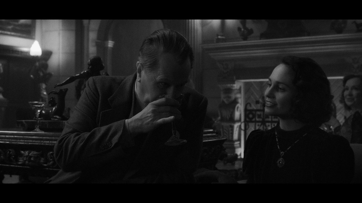 데이비드 핀처 감독의 넷플릭스 오리지널 영화 <맹크> 극장 개봉 확정. 신랄한 사회 비평가이자 알코올 중독자인 시나리오 작가 허먼 J. 맹키위츠의...