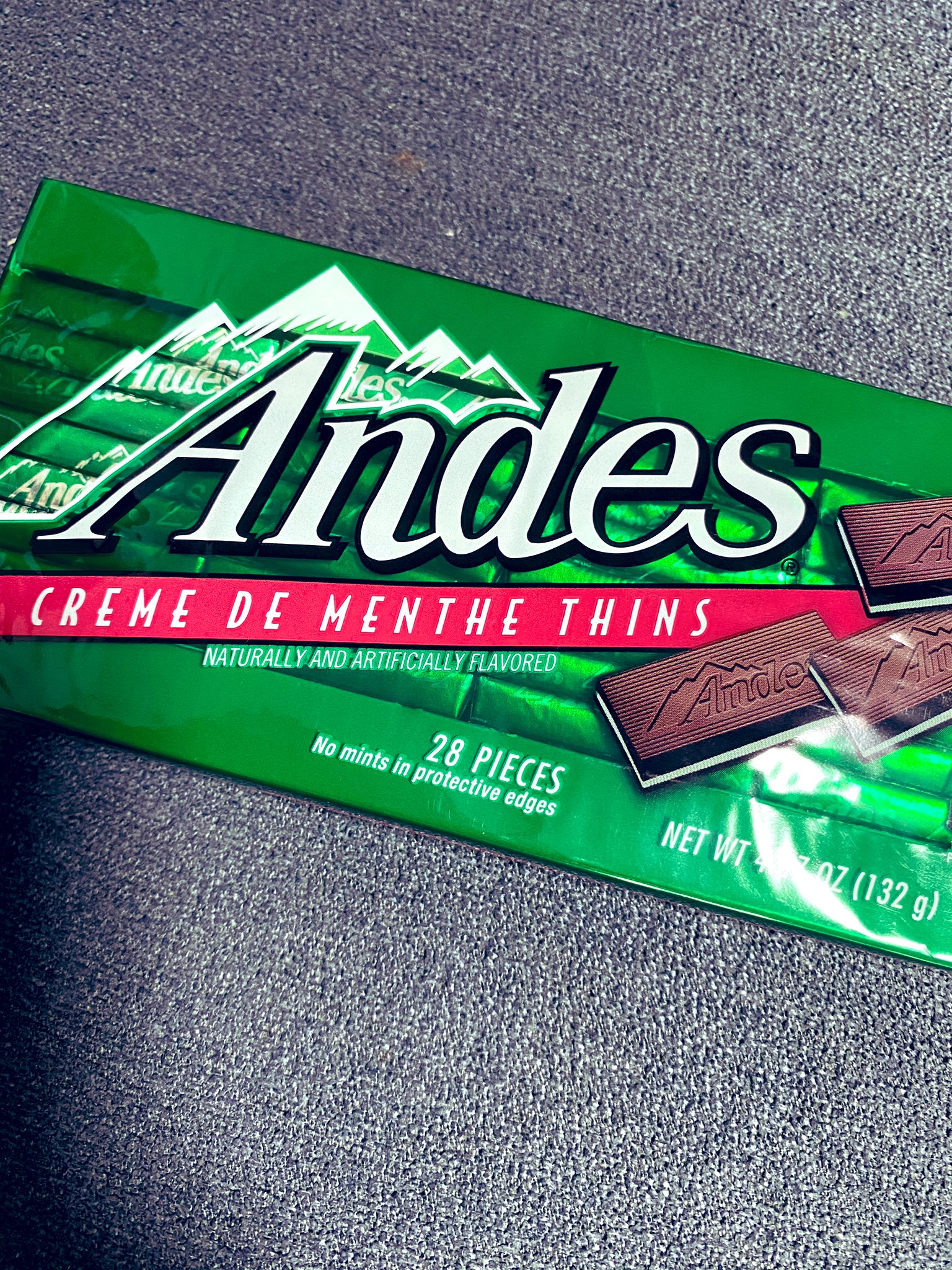 ユカ スイッチ式おしり アンデスのチョコレート Kaldiとかやと400円近くしたはず これかキャンドゥで100円で売ってたー チョコミント T Co Undj3wjlh6 Twitter