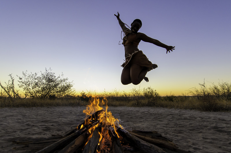 capinafrica's tweet photo. Local San people of Botswana are life itself, a beautiful people to spend time with on safari... #zestforlife 

📸 Kalahari Plains Camp - booking now for 2021 safaris, email info@capturedinafrica.co.za https://t.co/OwoJTdnQbr