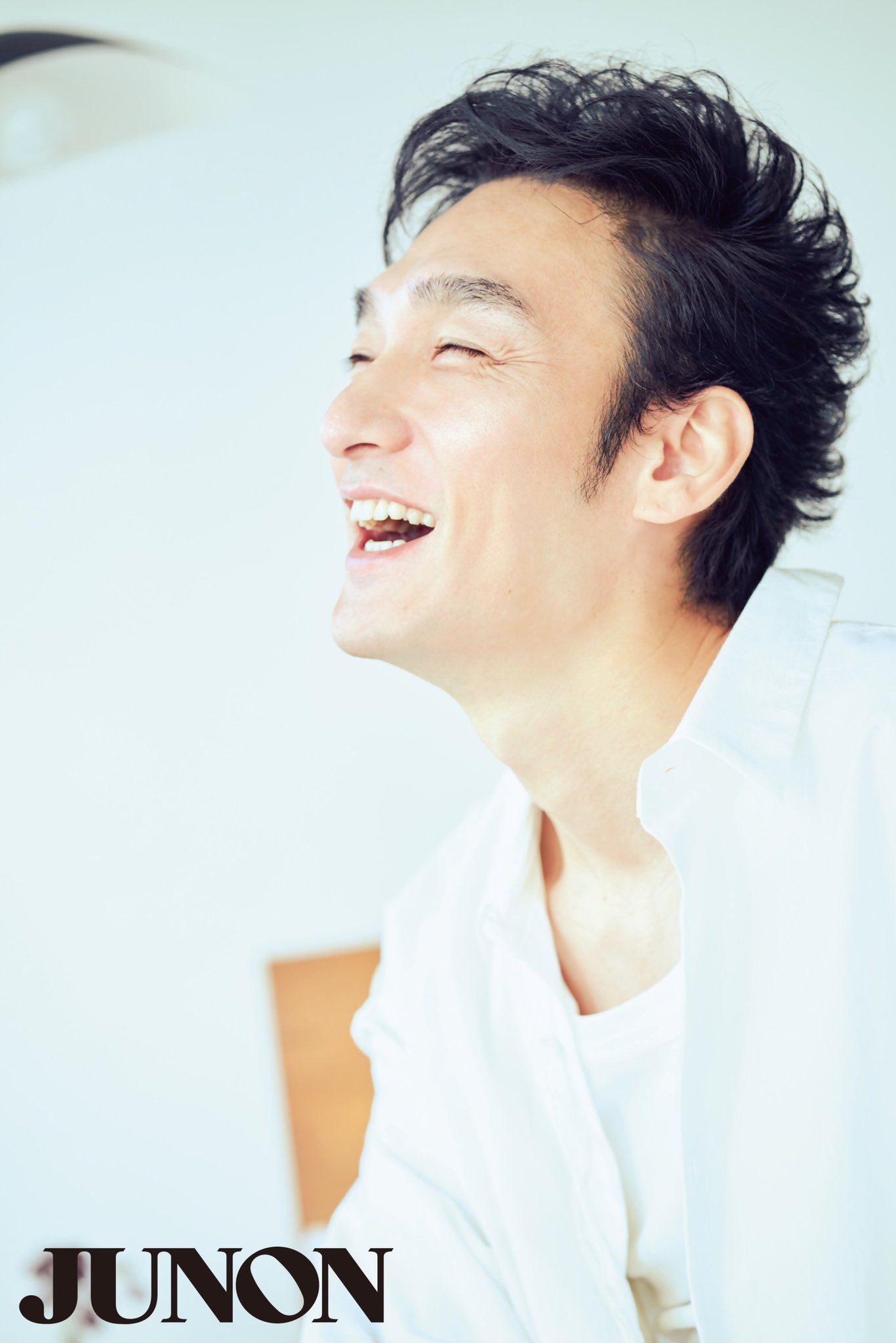 Junon ジュノン 編集部 本日発売の Junon 12月号に 草彅剛 さんが登場 たくさんの 愛 が描かれる 主演映画 ミッドナイトスワン について 草彅さんの身の回りの愛についてうかがいました 写真は 草彅さんのひとことでスタッフもみんな大笑い な