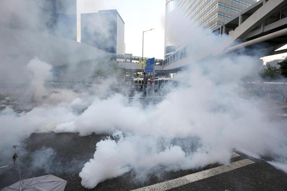 LiangHandsome's tweet image. 我推特限制了轉推功能，丟你老母雙飛！