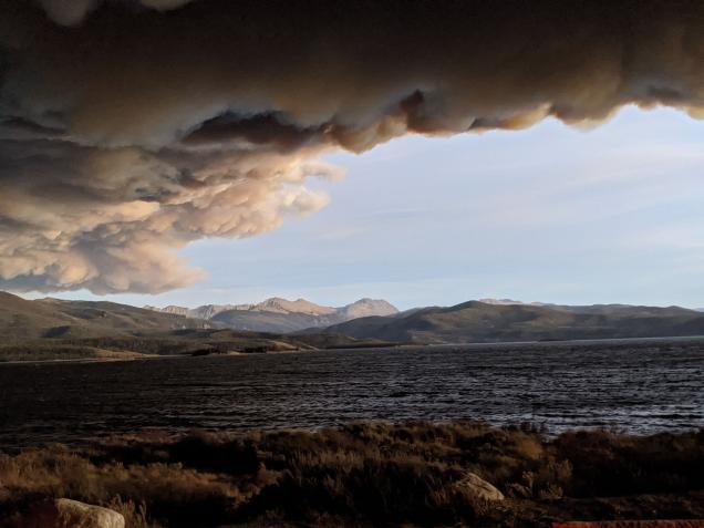spehssforce's tweet photo. My mom took these as she left Grand Lake tonight possibly seeing her house for the last time. Multiple buildings in the town are already burning. #EastTroublesomeFire #TroublesomeFire https://t.co/ERhDzDECQk
