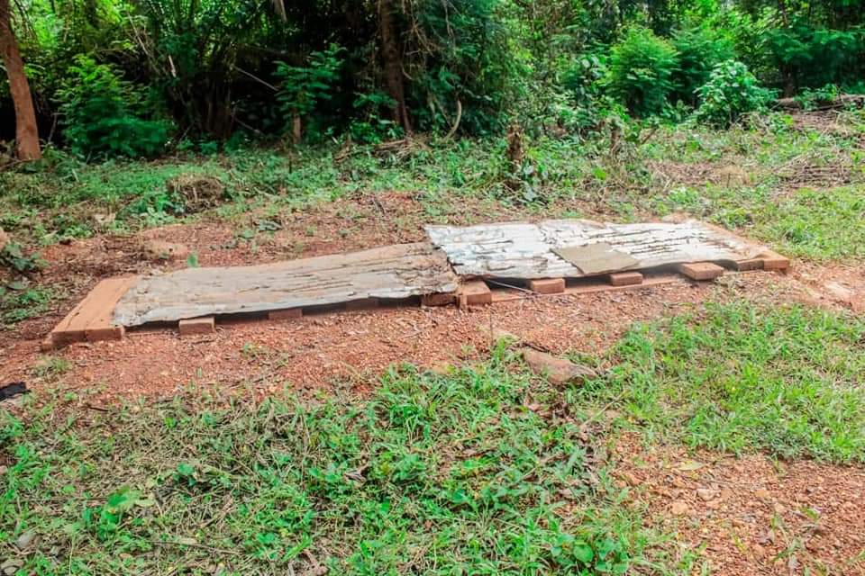 PlanIntGhana's tweet photo. For years, pupils of Lekilebi Fiape primary school used this structure as their place of convenience.
Thanks to Plan International Ghana, they now have a newly built 6 seater girl friendly latrine providing safety, convenience and privacy.
#GirlsGetEqual
#RWASH https://t.co/hCvUt3fKOc