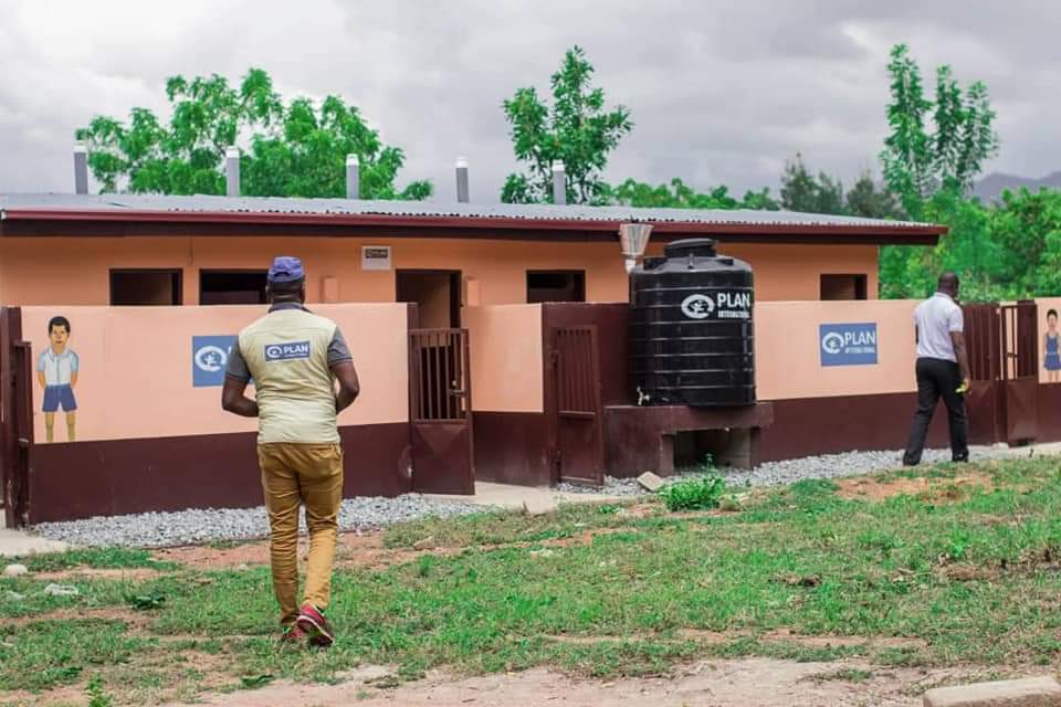 PlanIntGhana's tweet photo. For years, pupils of Lekilebi Fiape primary school used this structure as their place of convenience.
Thanks to Plan International Ghana, they now have a newly built 6 seater girl friendly latrine providing safety, convenience and privacy.
#GirlsGetEqual
#RWASH https://t.co/hCvUt3fKOc