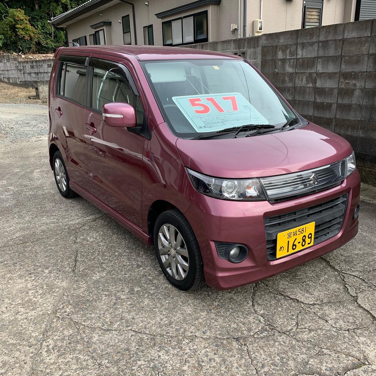 S Garage Yoshida 中古車情報 ワゴンrスティングレー 色パープル めいびーw 距離6万km以下 車検あり そしてそして 517万ではなく 51 7万円ですw 気になった方はdm下さい Sgy ワゴンr スティングレー ナビ付き 車検あり オートエアコン